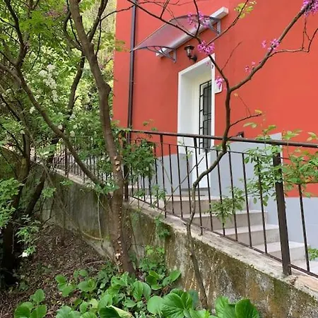 Lägenhet Casa In Con Piscina, Giardino E Posto Auto Trieste