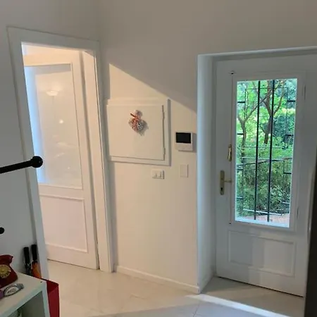 Lägenhet Casa In Con Piscina, Giardino E Posto Auto