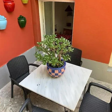 Lägenhet Casa In Con Piscina, Giardino E Posto Auto