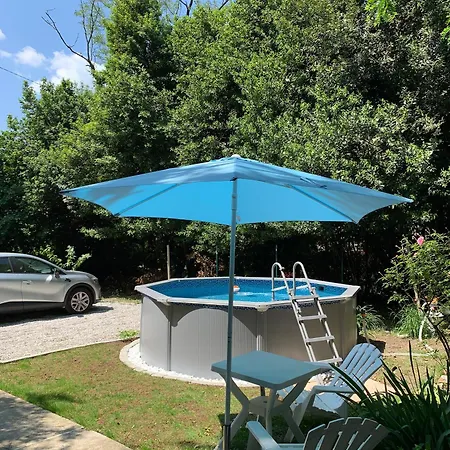 Casa In Con Piscina, Giardino E Posto Auto Lägenhet Trieste