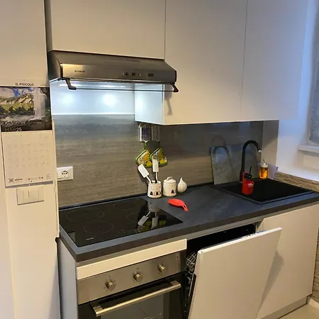 Casa In Con Piscina, Giardino E Posto Auto Lägenhet *