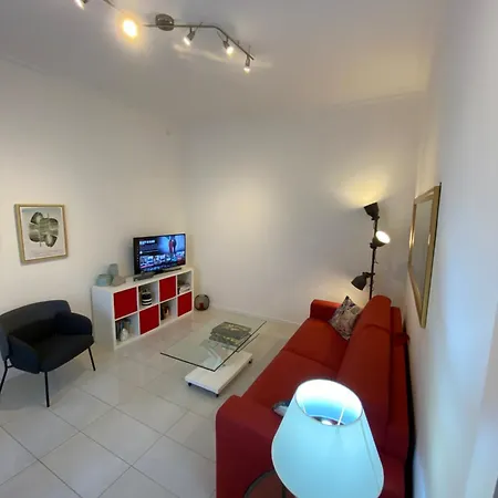 Casa In Con Piscina, Giardino E Posto Auto 公寓